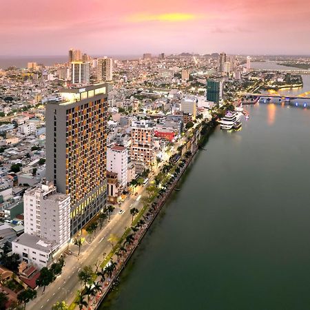 Wink Icon Hotel Danang Riverside - Luxury Suites - 24Hrs Stay & Rooftop Pool Bar מראה חיצוני תמונה