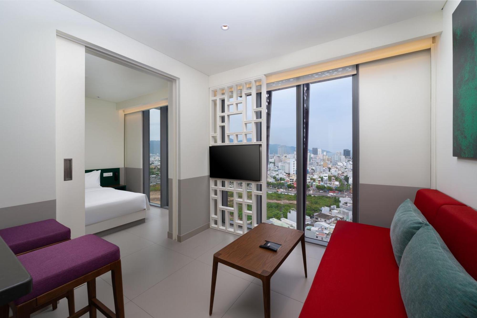 Wink Icon Hotel Danang Riverside - Luxury Suites - 24Hrs Stay & Rooftop Pool Bar מראה חיצוני תמונה