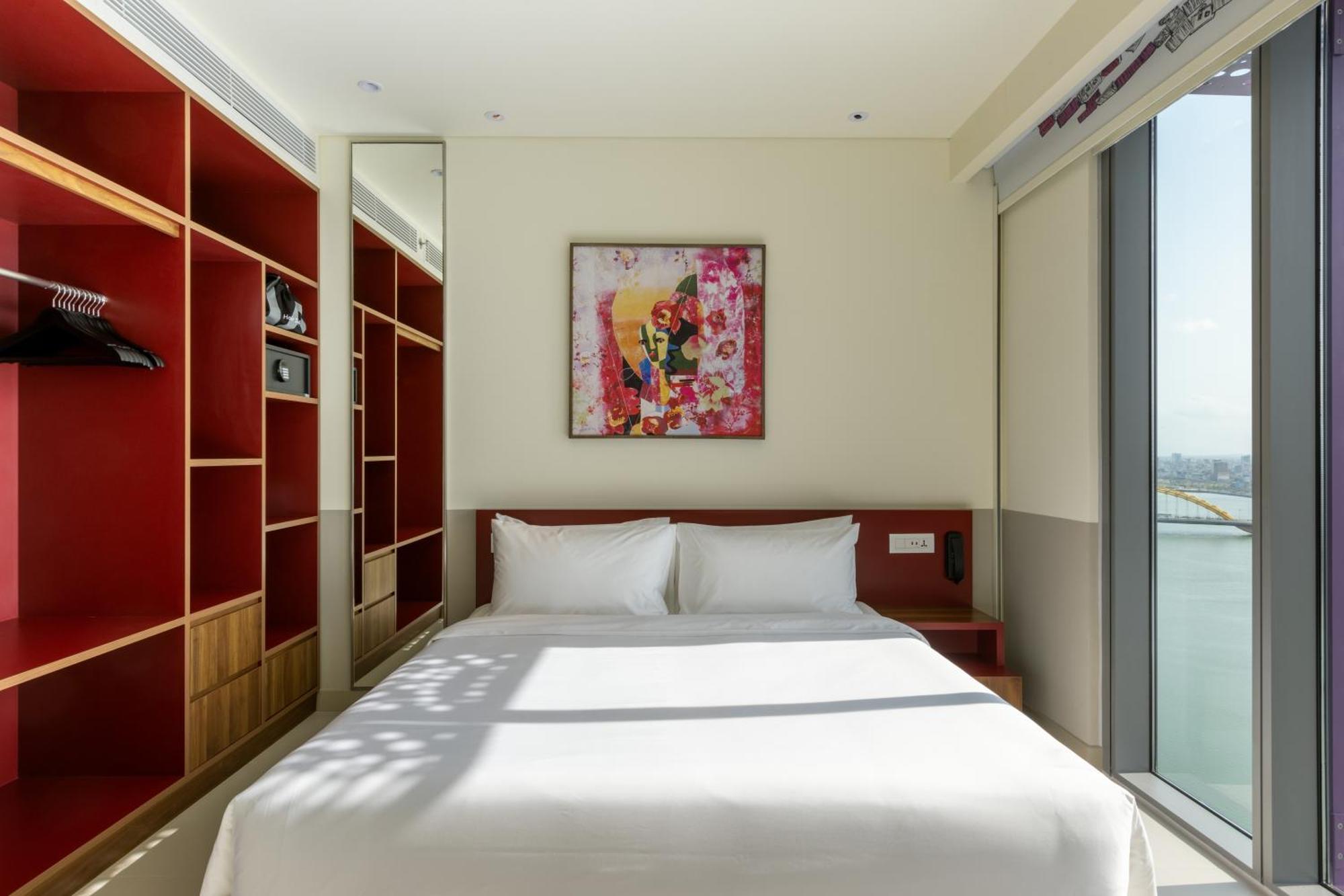 Wink Icon Hotel Danang Riverside - Luxury Suites - 24Hrs Stay & Rooftop Pool Bar מראה חיצוני תמונה
