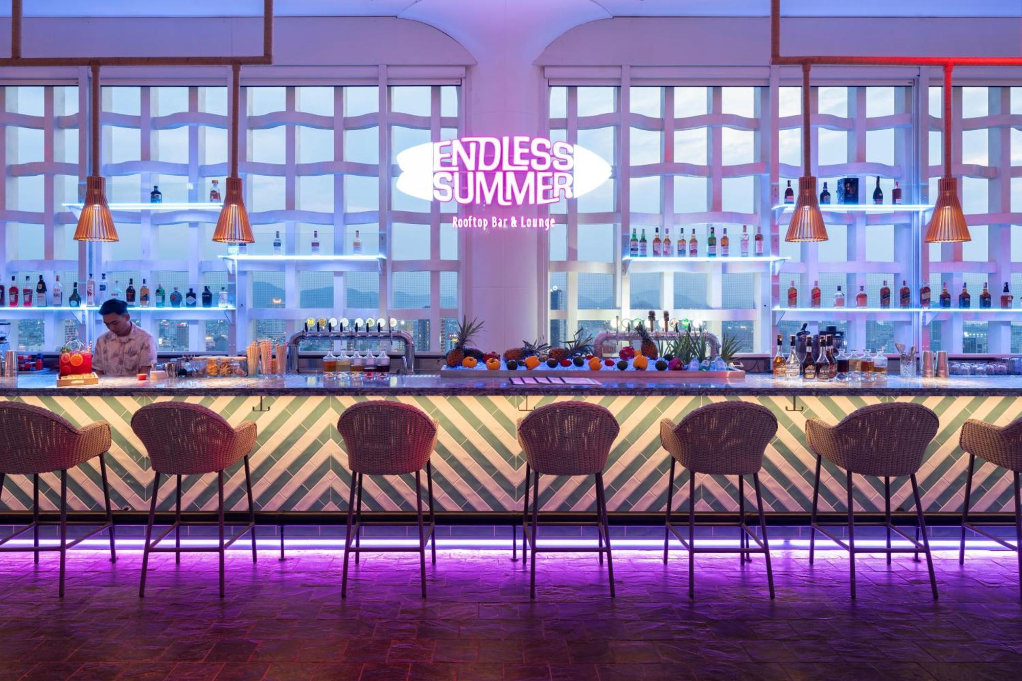 Wink Icon Hotel Danang Riverside - Luxury Suites - 24Hrs Stay & Rooftop Pool Bar מראה חיצוני תמונה