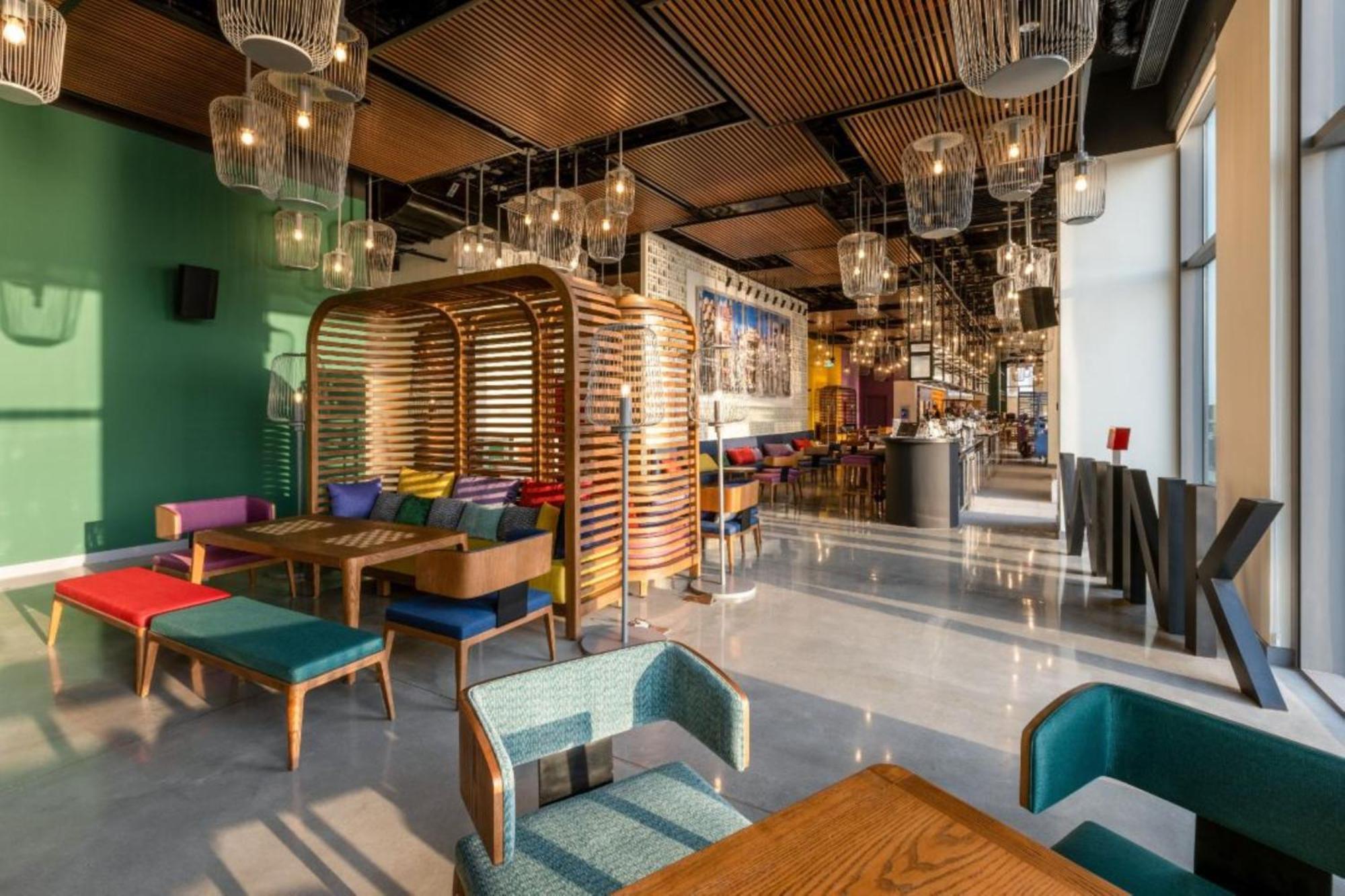 Wink Icon Hotel Danang Riverside - Luxury Suites - 24Hrs Stay & Rooftop Pool Bar מראה חיצוני תמונה