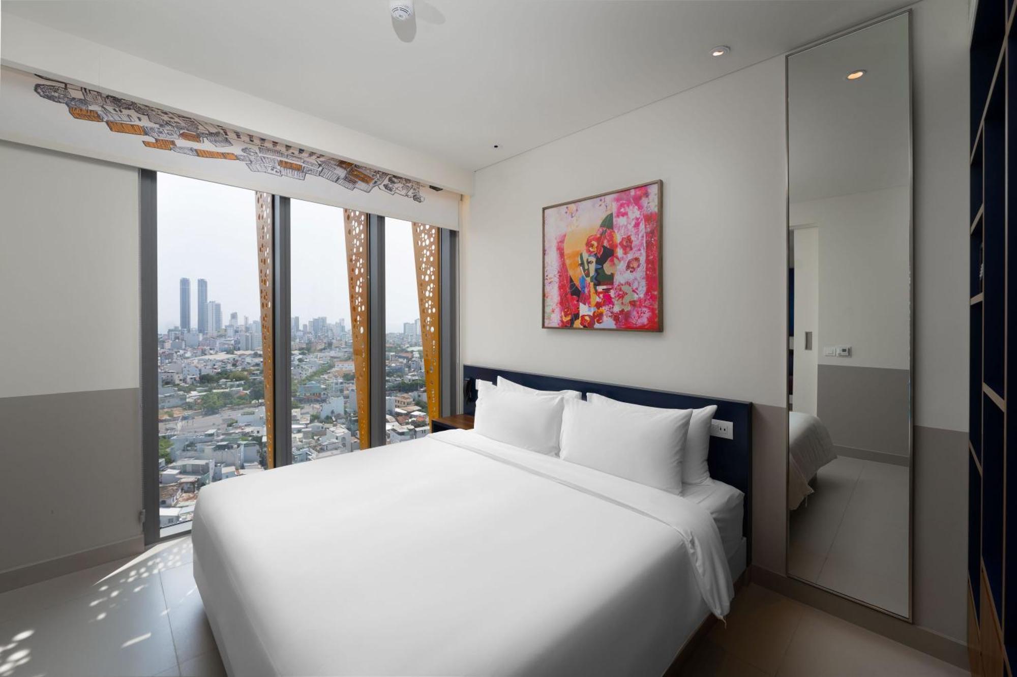 Wink Icon Hotel Danang Riverside - Luxury Suites - 24Hrs Stay & Rooftop Pool Bar מראה חיצוני תמונה